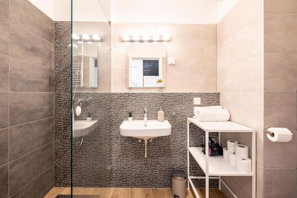 Marone 209 Budapest ~ Ac/Balcony/Indoor Parking Екстериор снимка
